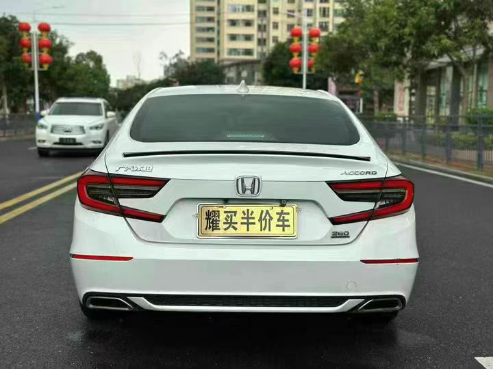 东莞22年本田雅阁9