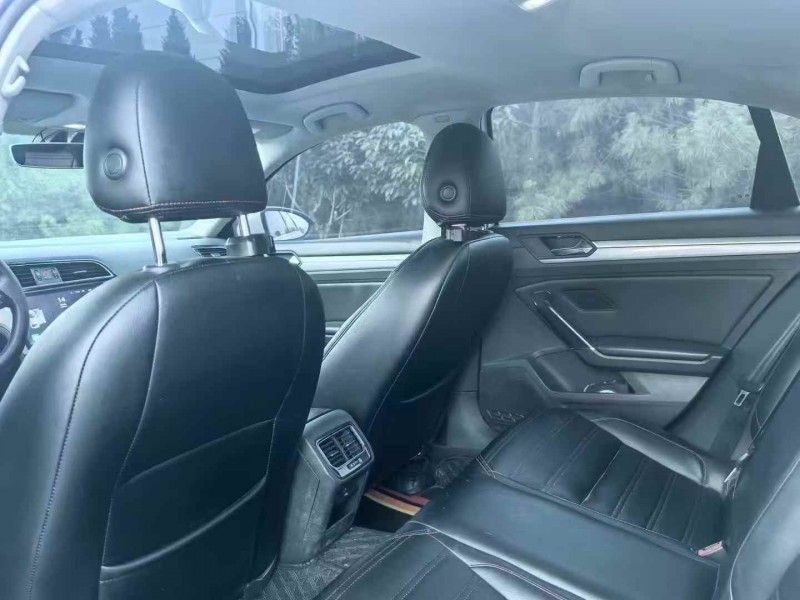 濰坊15年大眾凌渡6