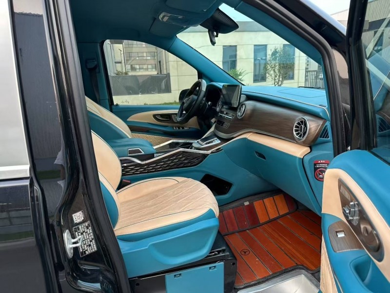 徐州22年奔驰威霆5