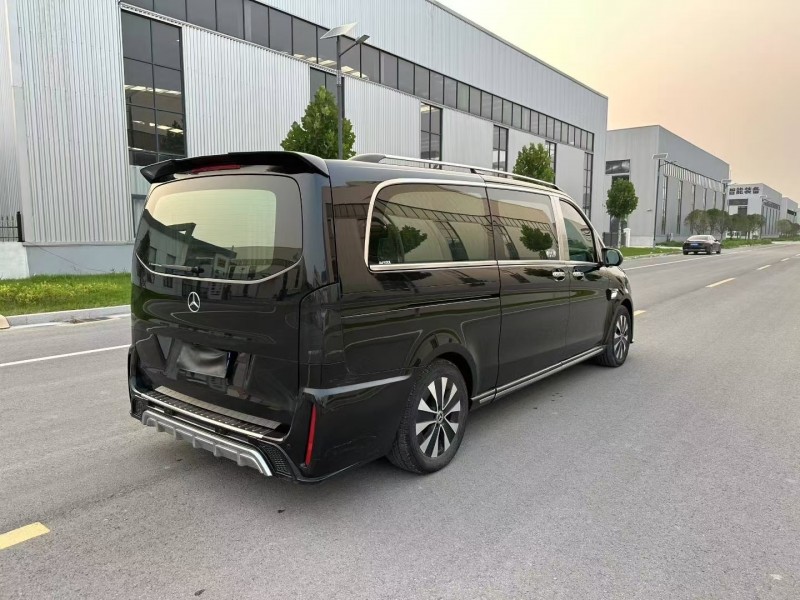 徐州22年奔驰威霆8