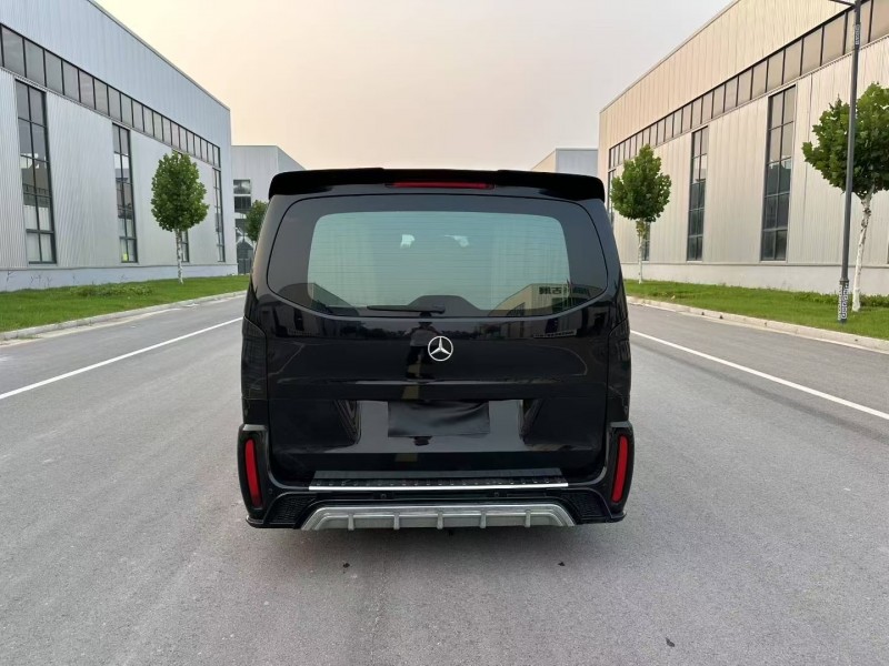 徐州22年奔驰威霆9