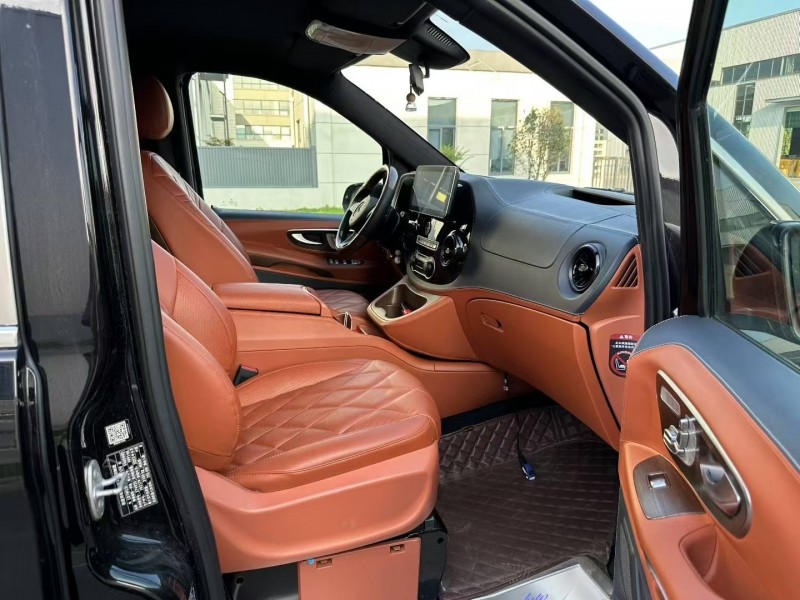 徐州23年奔驰莱茵旅行者5