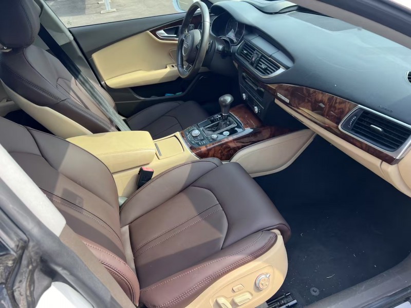 济宁14年奥迪A7L6