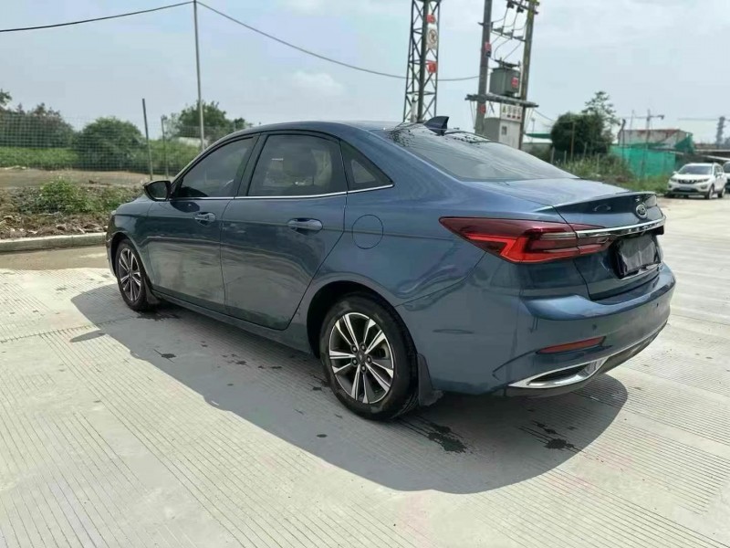 汕头22年福特福睿斯7