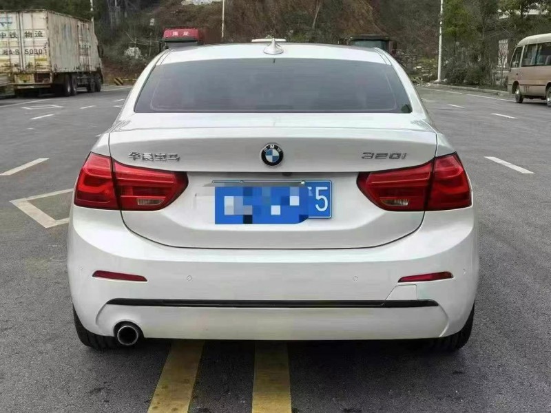 益阳18年宝马1系9