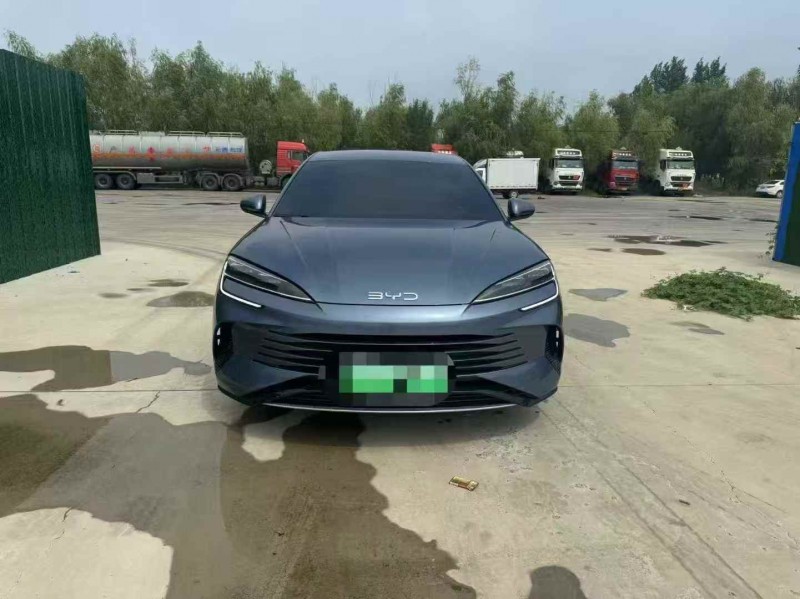 济宁24年比亚迪海豹1