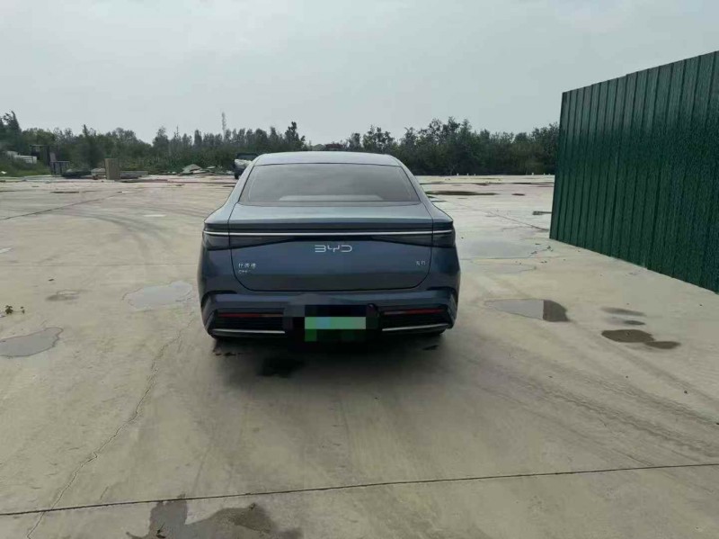 济宁24年比亚迪海豹9