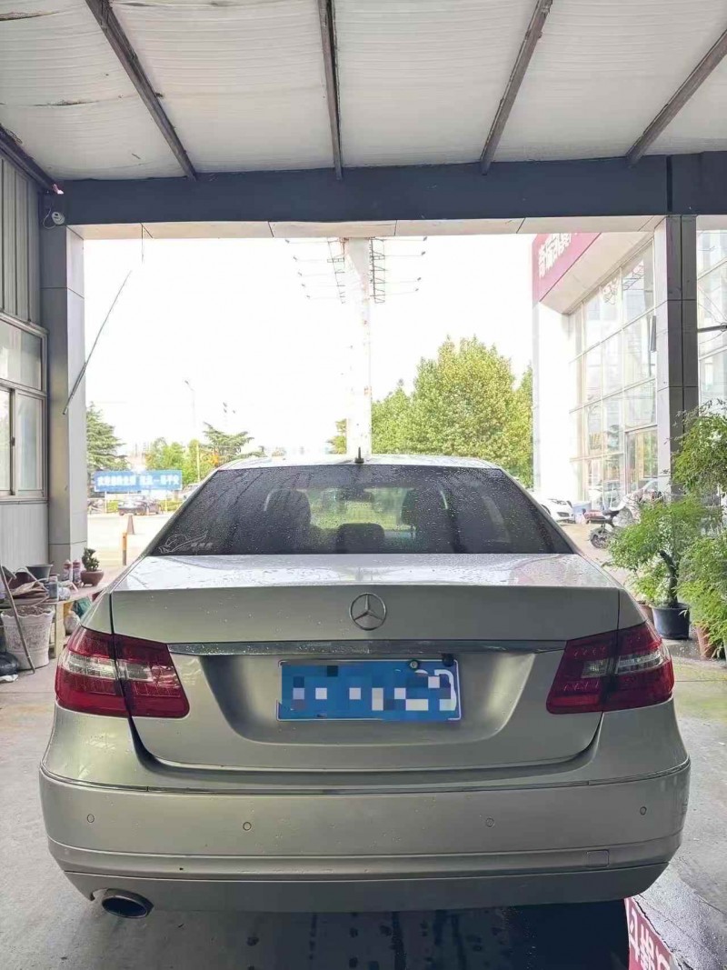 青岛13年奔驰E9