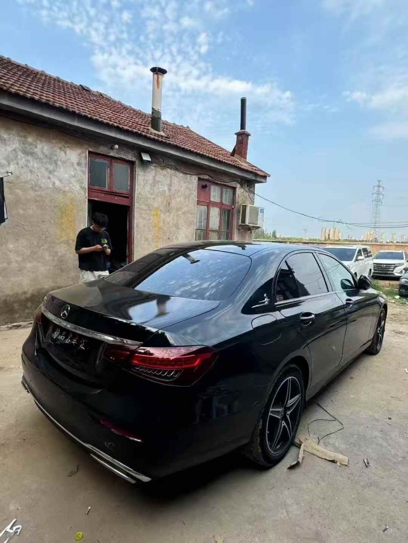 济南20年奔驰E8