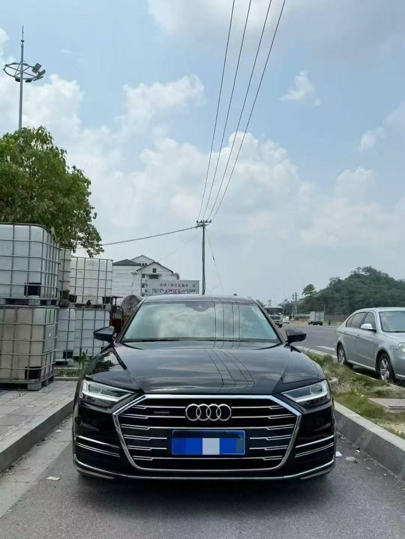 张家界20年奥迪A8L1