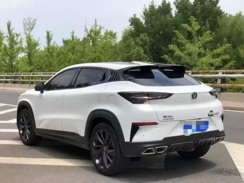 景德镇21年长安汽车UNI7