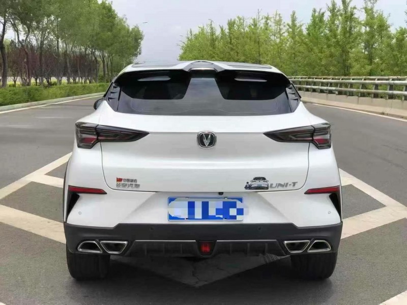 景德镇21年长安汽车UNI9