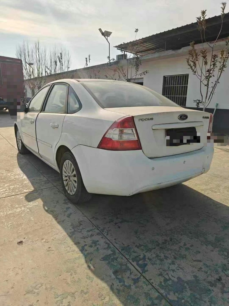 临沂15年福特福克斯8