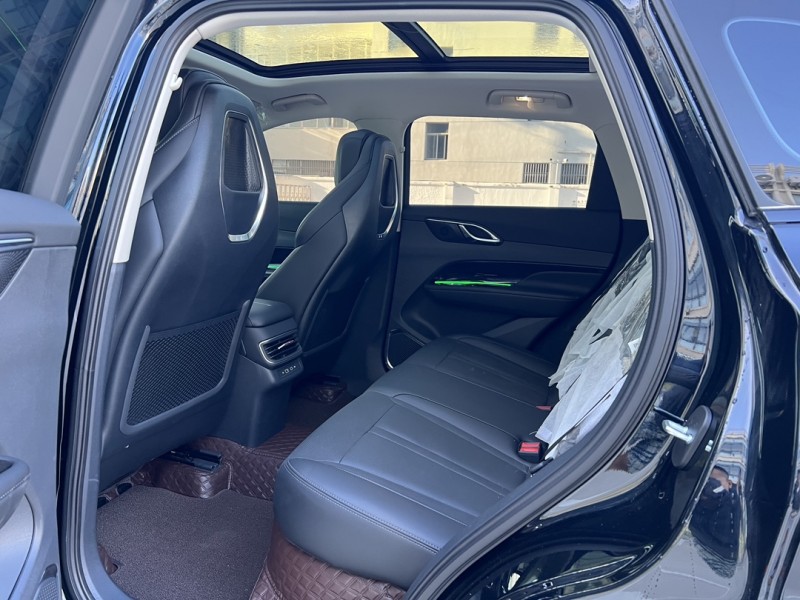 鹽城25年紅旗HS34