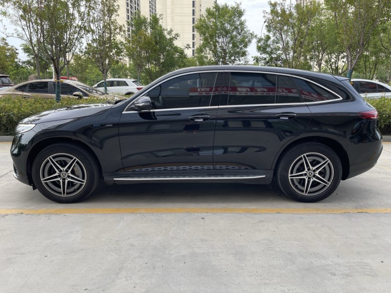 济南22年奔驰EQC7