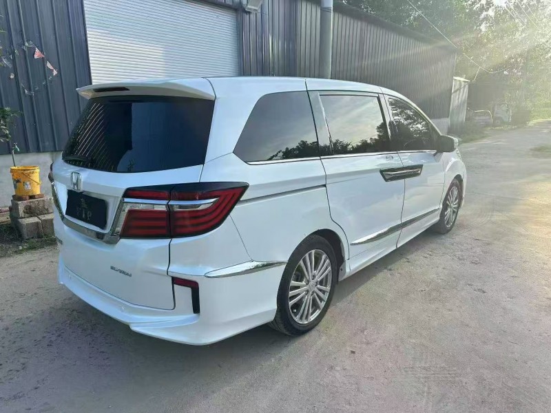 徐州17年本田艾力绅5