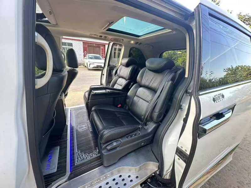 徐州17年本田艾力绅7