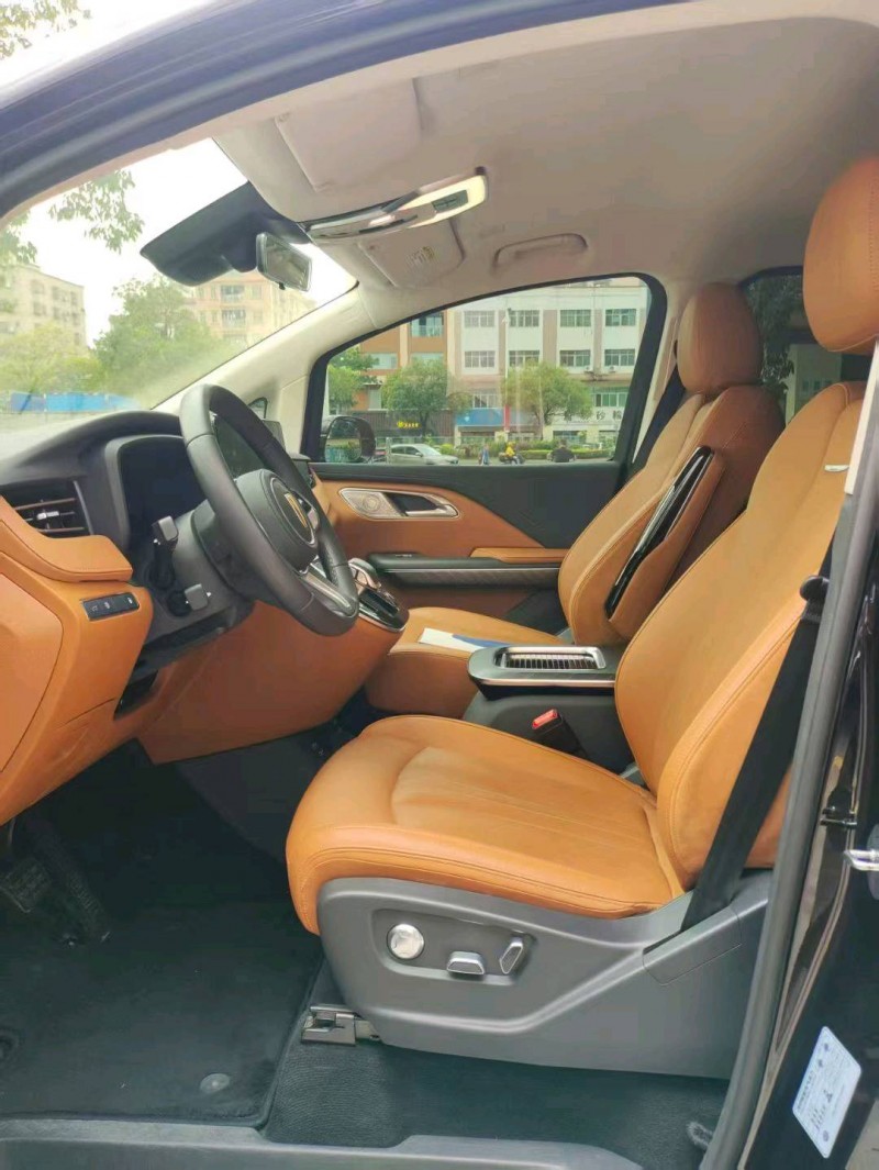 東莞25年紅旗HQ94