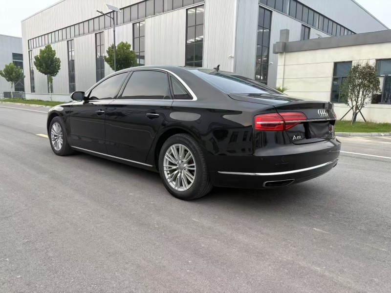 徐州16年奥迪A8L7