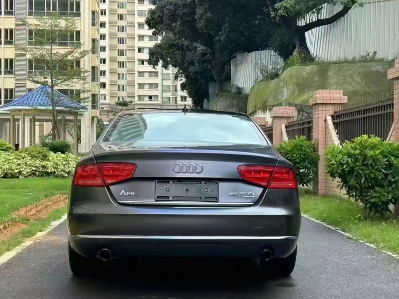 东莞14年奥迪A8L9