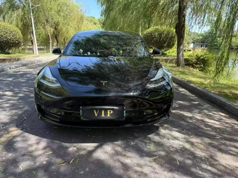 青島21年特斯拉MODEL 31