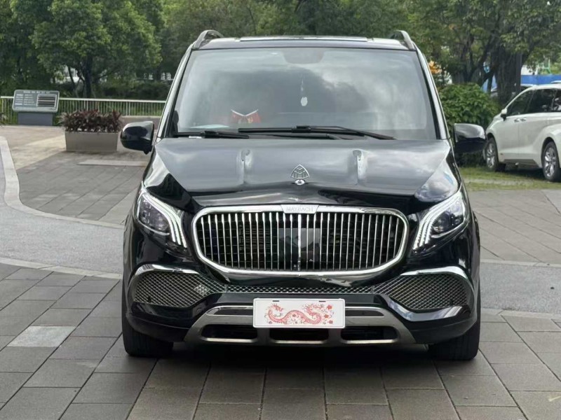 佛山23年奔驰威霆1