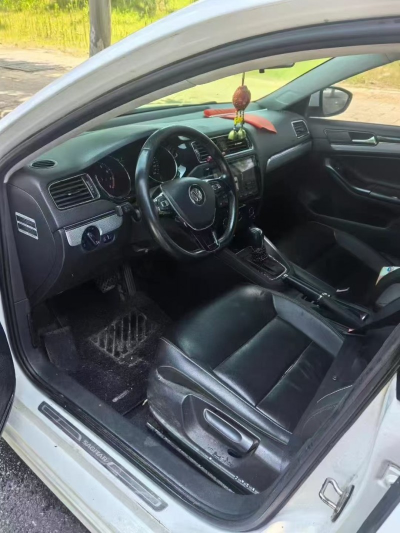 濟寧17年大眾速騰5