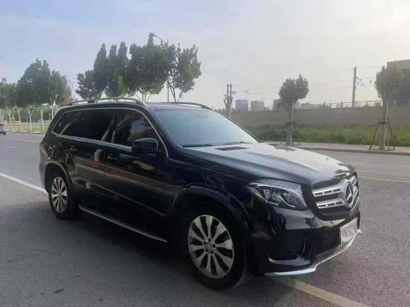 青岛17年奔驰GLS3