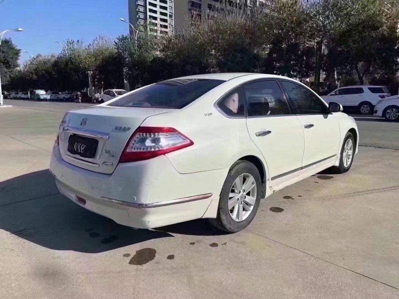 濟寧13年日產天籟8