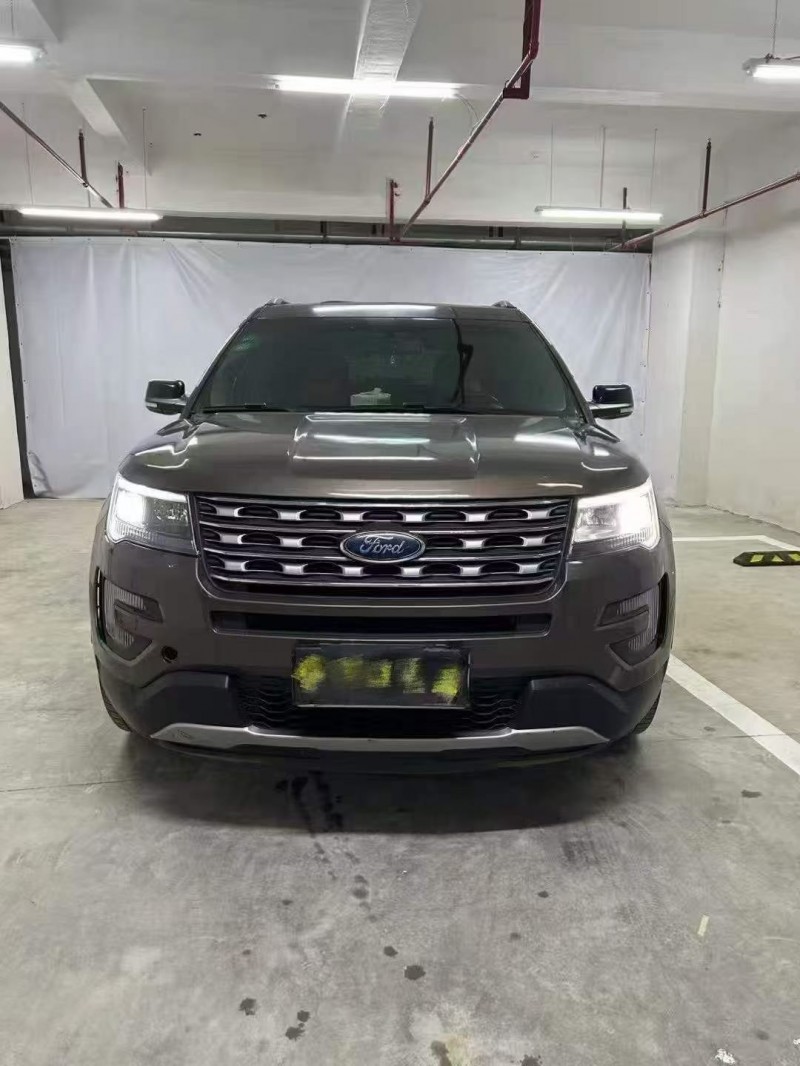 张家界16年福特探险者1