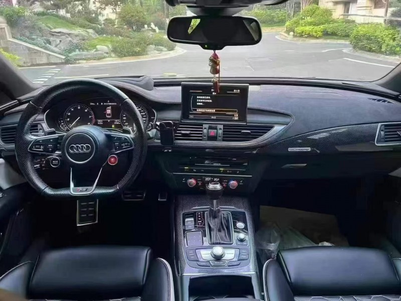 汕头17年奥迪S74