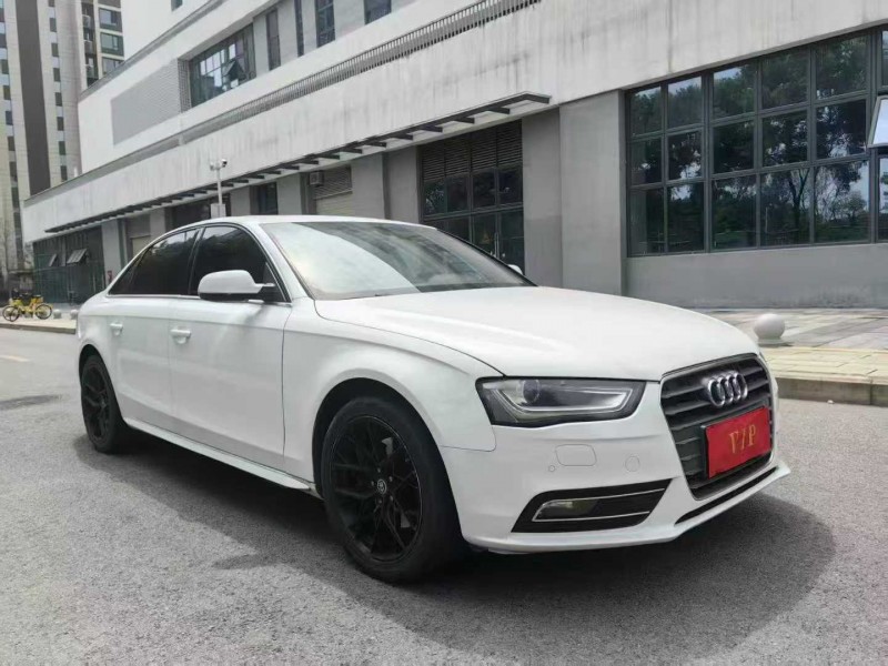 成都14年奥迪A4L2