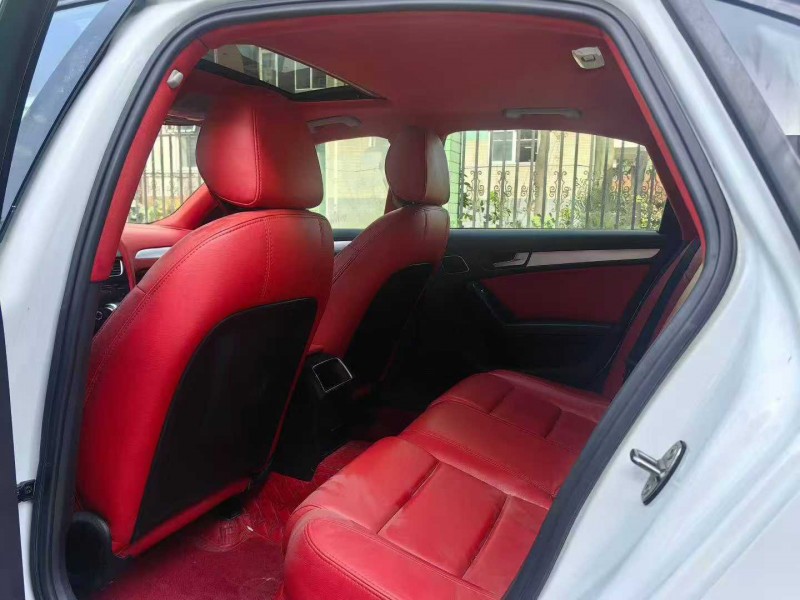 成都16年奥迪A4L3