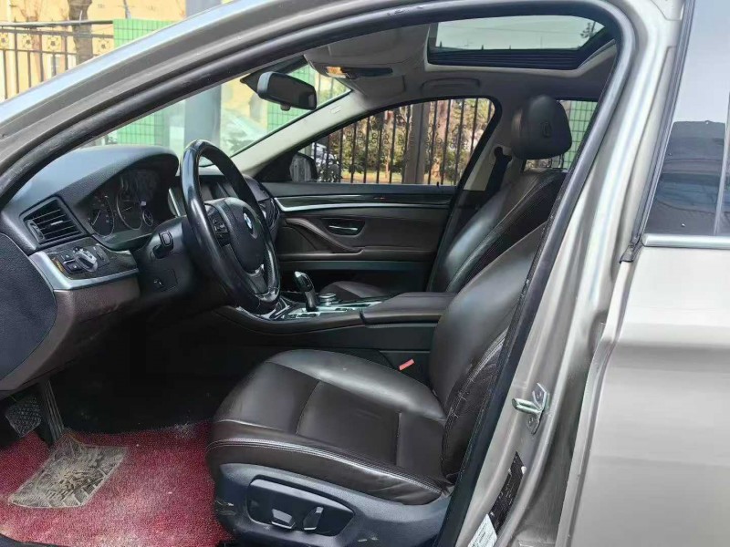 成都15年宝马5系3