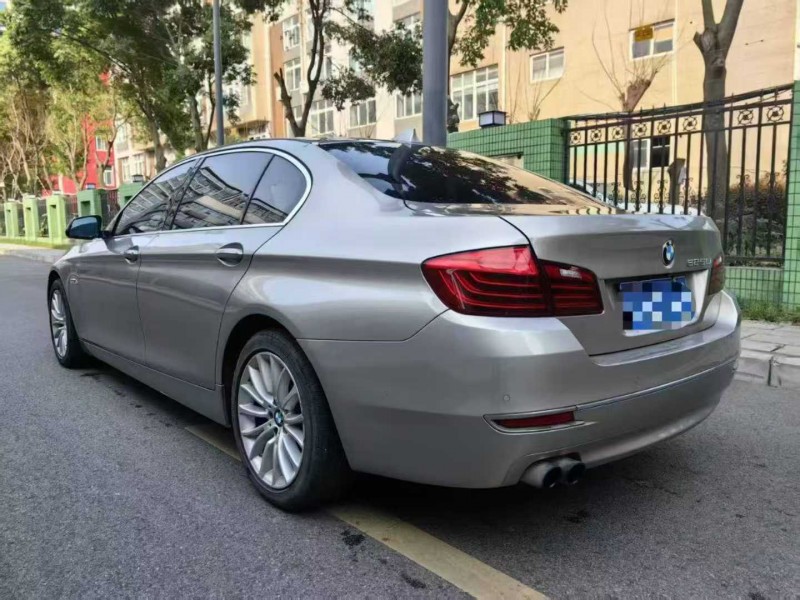 成都15年宝马5系7