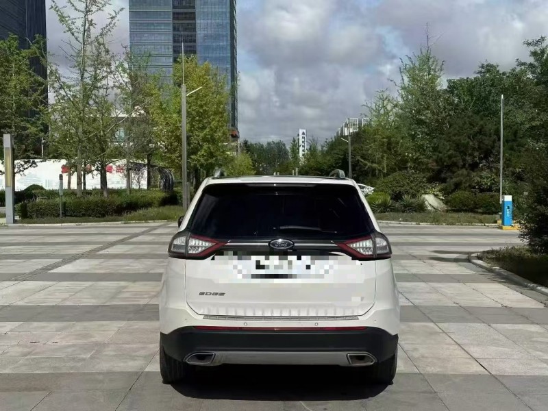 济宁16年福特锐界9