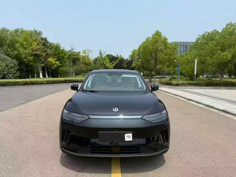 徐州25年零跑汽車C111