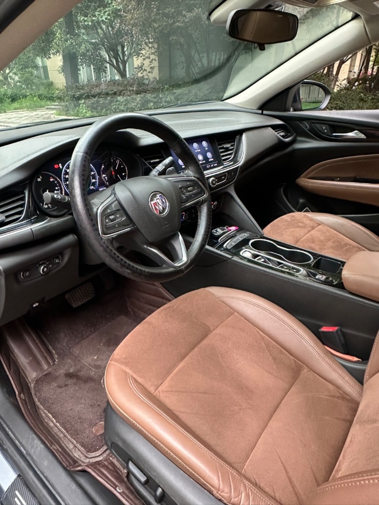 成都21年别克君威4