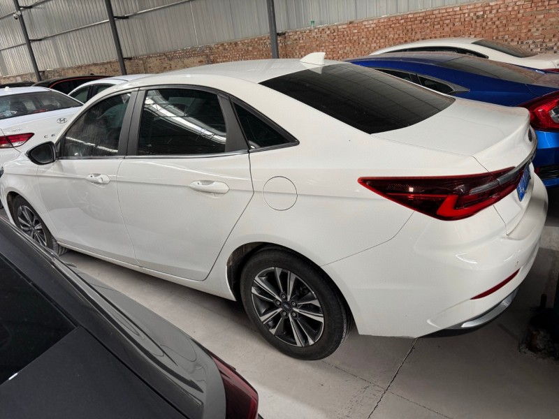 邢台21年福特福睿斯3