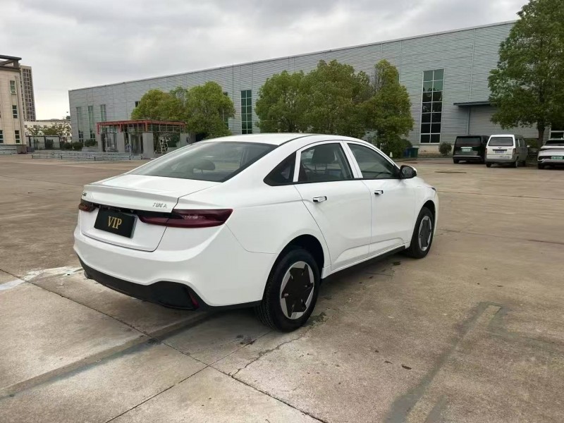 宿遷24年吉利幾何8