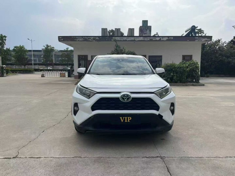 宿遷21年豐田RAV4榮放1