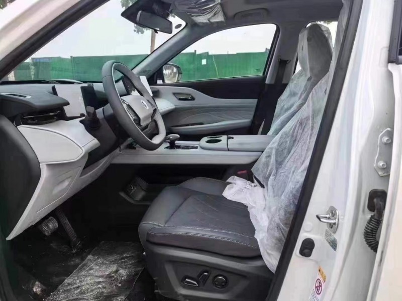 郑州25年长安汽车UNI4