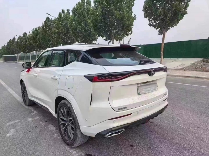 郑州25年长安汽车UNI7