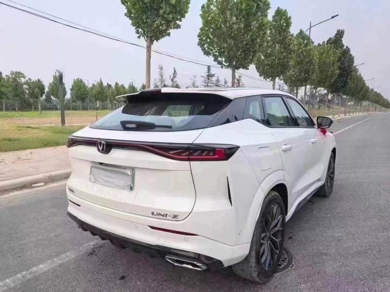 郑州25年长安汽车UNI8