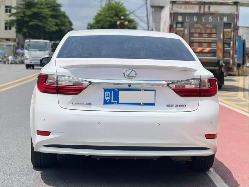 廣州16年雷克薩斯ES8