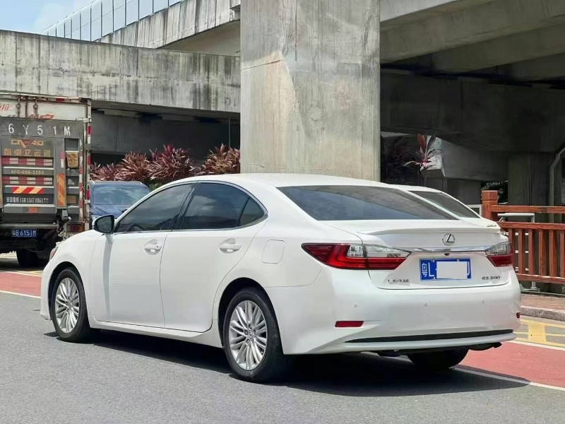 廣州16年雷克薩斯ES9
