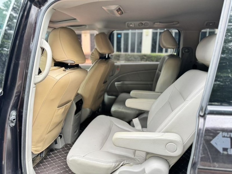 东莞15年本田艾力绅5