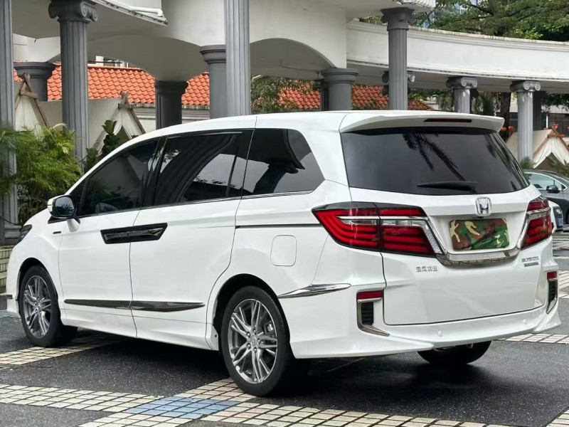 东莞20年本田艾力绅6