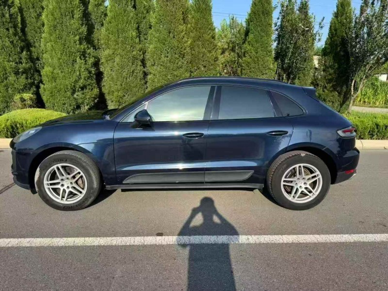 青岛19年保时捷Macan3