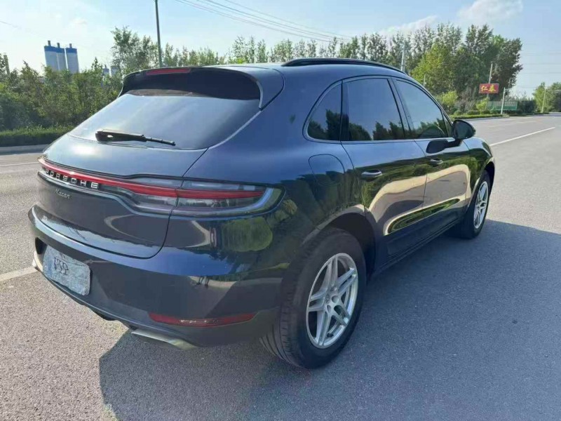 青岛19年保时捷Macan7